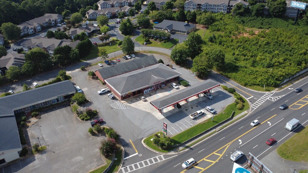 More Photos Of 5698-5702 Highway 20, Cartersville Service Station For Lease