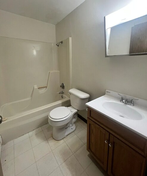 More Photos Of 2120 4th Ave, Marion Apartments For Sale