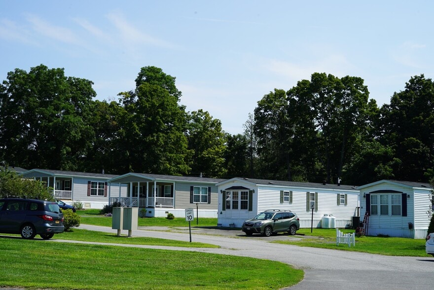 Primary Photo Of Heritage Circle, Patterson Manufactured Housing Mobile Home Park For Sale