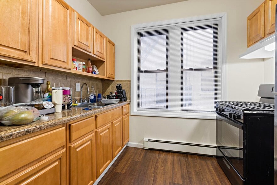 More Photos Of 91 Bergen Ave, Jersey City Apartments For Sale