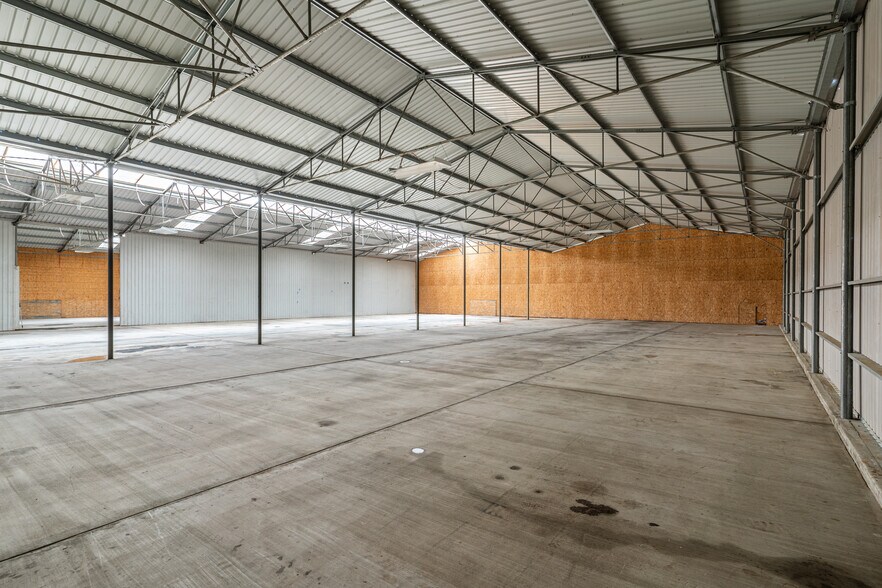 More Photos Of 35650 Hidden Springs Rd, Hemet Warehouse For Lease