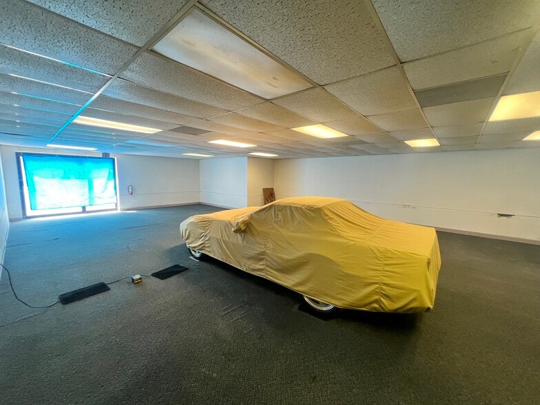 More Photos Of 8200 Perry Hwy, Pittsburgh Freestanding For Sale