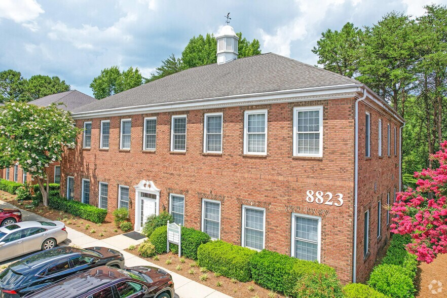 More Photos Of 8823 University East Dr, Charlotte Office For Lease
