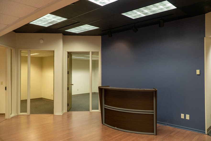 More Photos Of 312 E Wisconsin Ave, Milwaukee Medical For Sale