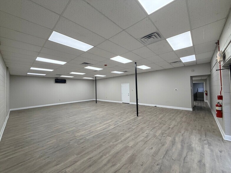 More Photos Of 4209 Milgen Rd, Columbus Unknown For Lease