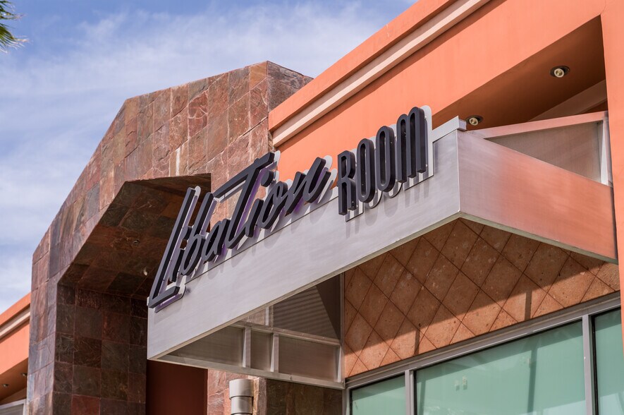 More Photos Of 73750 El Paseo, Palm Desert Storefront For Sale