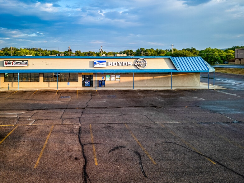More Photos Of 909 E St Patrick St, Rapid City Storefront Retail Office For Lease