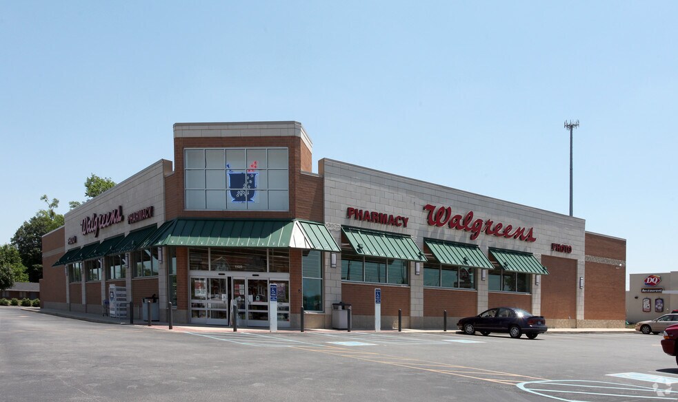 Primary Photo Of 11025 E Washington St, Indianapolis Drugstore For Lease