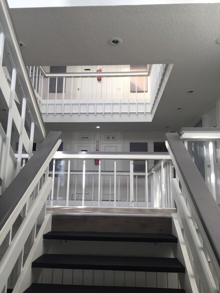 More Photos Of 1901 Kipling St, Lakewood Office For Sale