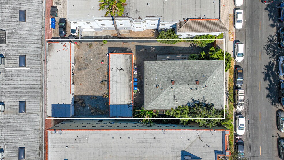 More Photos Of 2811 San Marino St, Los Angeles Land For Sale