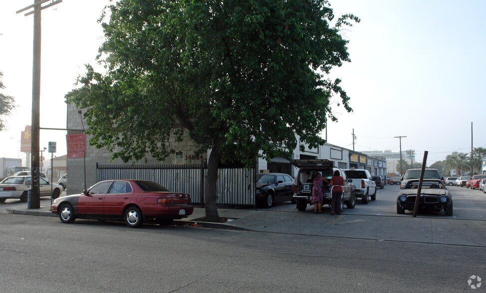 More Photos Of 14524 Keswick St, Van Nuys Service For Lease