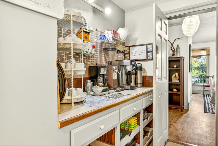 More Photos Of 668 N Main St, Ashland Hospitality For Sale