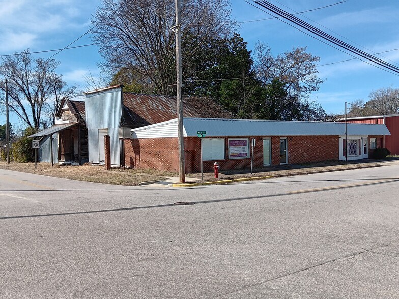 Primary Photo Of 101 N Main St, Lucama Storefront Retail Office For Sale