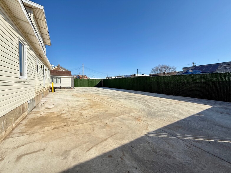 More Photos Of 10 3rd St, Rosedale Land For Lease