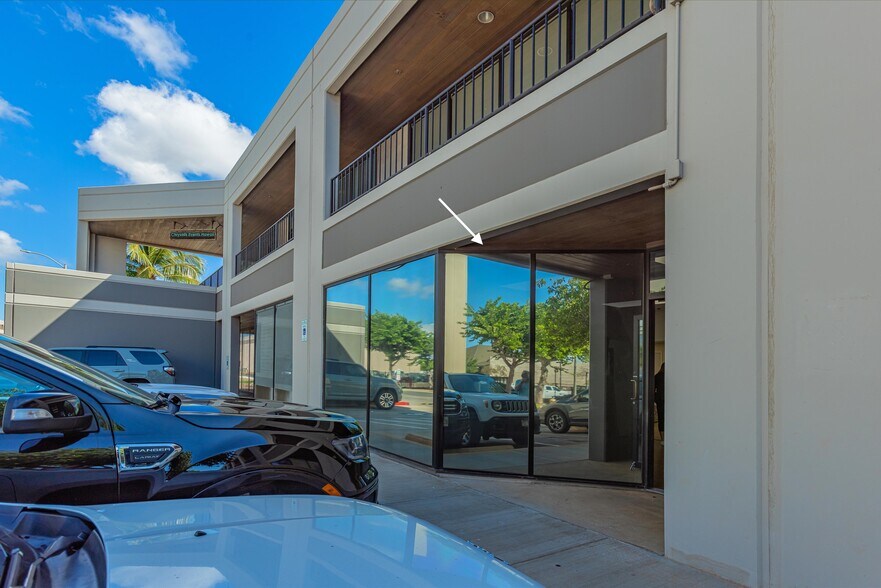 More Photos Of 300 Ohukai Rd, Kihei Showroom For Sale