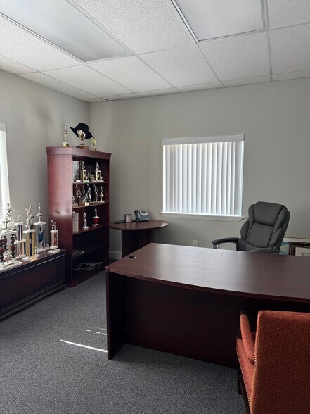 More Photos Of 32-36 Milk St, Westborough Office For Sale