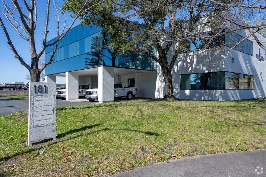 More Photos Of 181 Lynch Creek Way, Petaluma Loft Creative Space For Lease