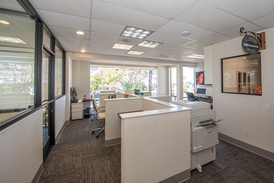 More Photos Of 1312 Camino Del Mar, Del Mar Office For Lease
