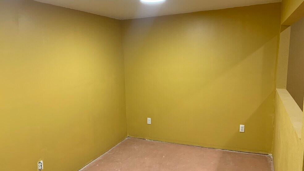More Photos Of 1018 Union, Selma Storefront Retail Residential For Sale