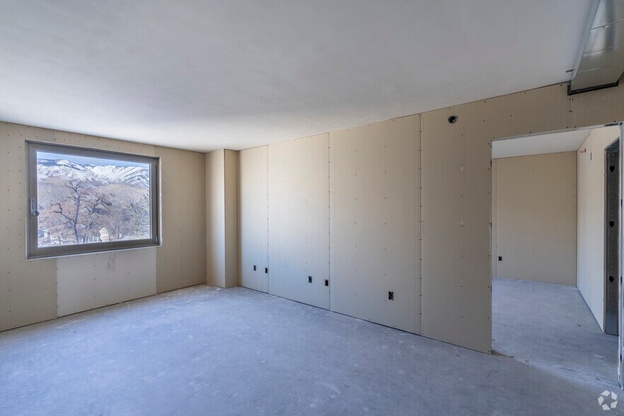 More Photos Of 600 S Carson St, Carson City Hotel For Sale