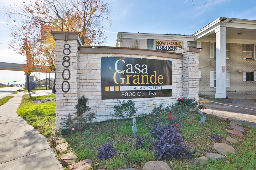 More Photos Of 8800 Gulf Fwy, Houston Apartments For Sale