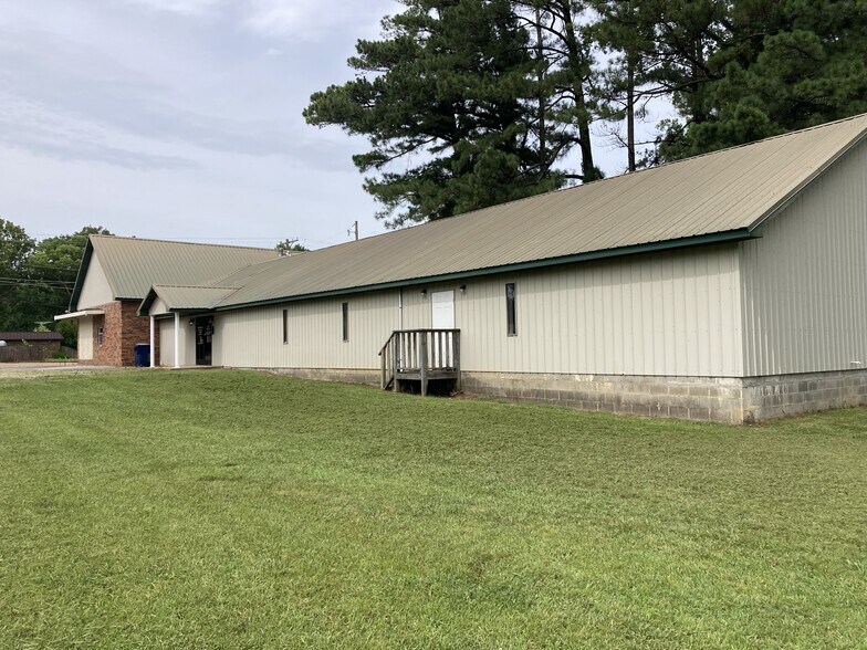 More Photos Of 1800 Lindauer Rd, Forrest City Office For Sale