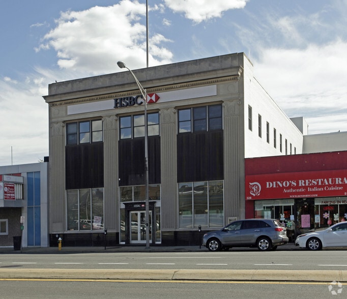 Primary Photo Of 330 Sunrise Hwy, Rockville Centre Office For Lease