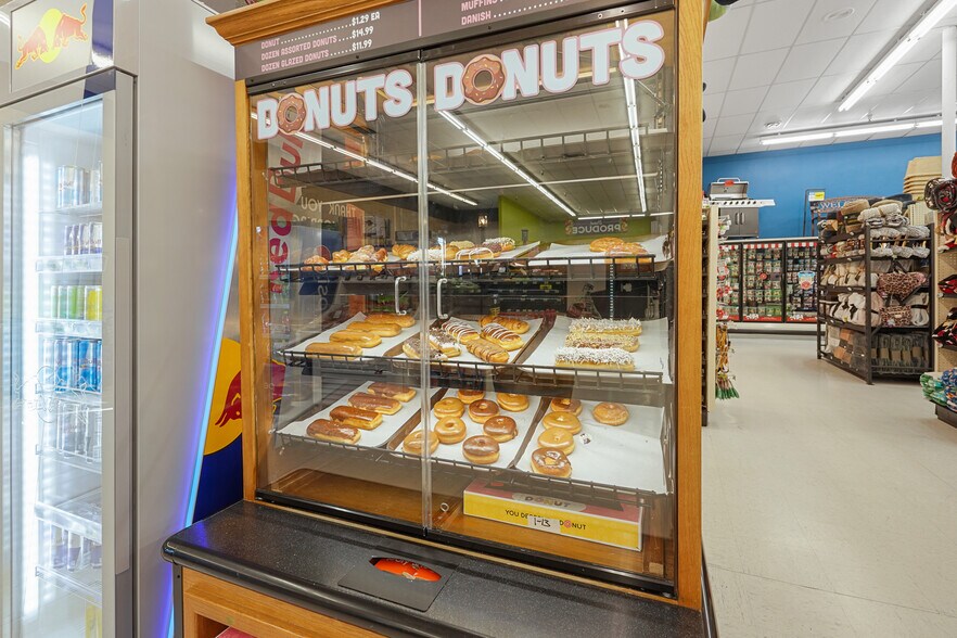 More Photos Of 904 S Greenwood St, Shoshone Supermarket For Sale