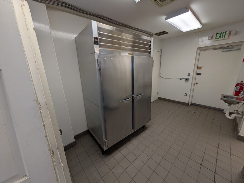 More Photos Of 2220 N Charles St, Baltimore Office For Sale