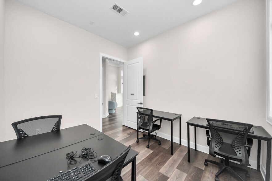 More Photos Of 2035 N Mason Rd, Katy Medical For Lease