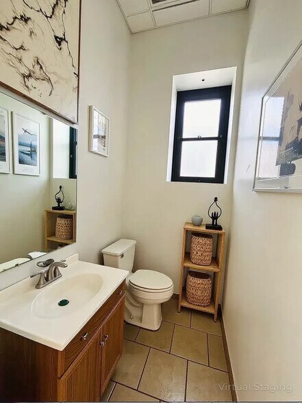 More Photos Of 33 E 8th St, Newport General Retail For Lease