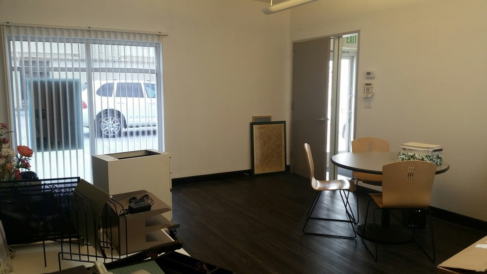 More Photos Of 542 El Camino Real, San Carlos Storefront Retail Office For Lease