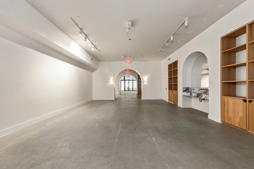 More Photos Of 106 N 6th St, Brooklyn Apartments For Lease