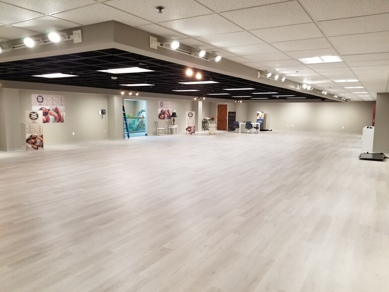 More Photos Of 6801 Augusta Rd, Greenville Warehouse For Sale