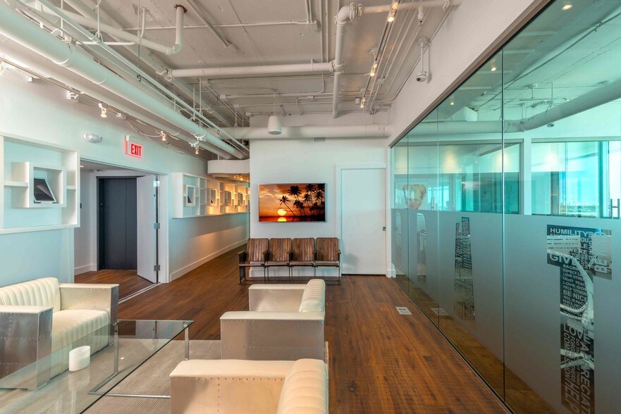 More Photos Of 900-990 Biscayne Blvd, Miami Apartments For Sale