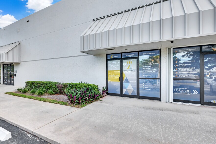 More Photos Of 3650 Coral Ridge Dr, Coral Springs Light Manufacturing For Sale