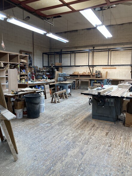 More Photos Of 68-70 Garden St, Newark Flex For Sale