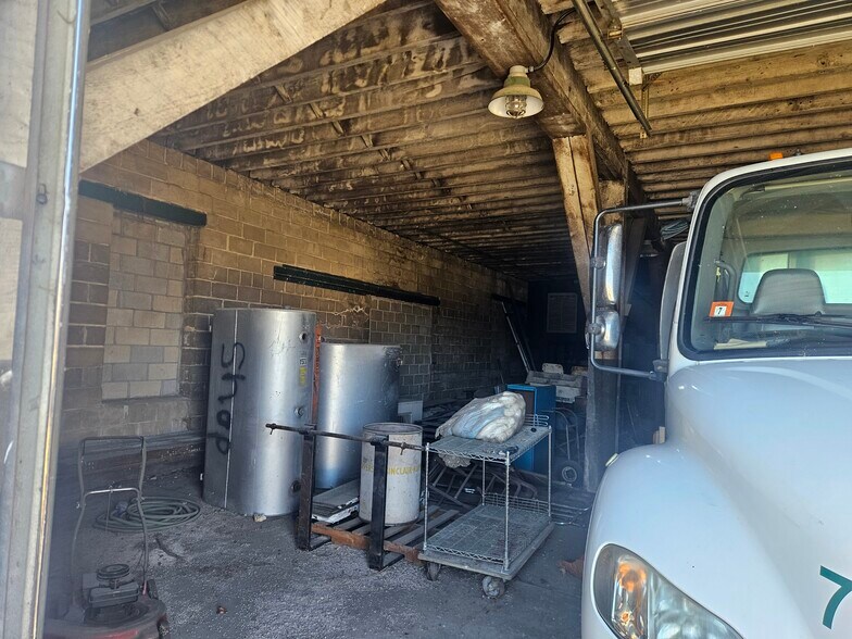 More Photos Of 173 Water St, Bridgeton Warehouse For Sale