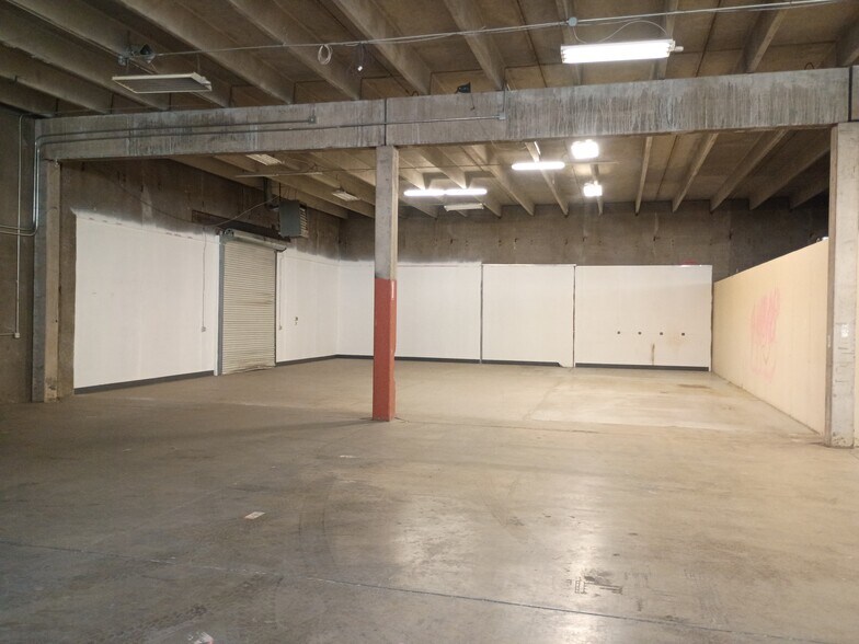 More Photos Of 5740 Logan St, Denver Warehouse For Lease