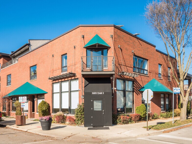 More Photos Of 1601-1607 Simpson St, Evanston Office For Sale