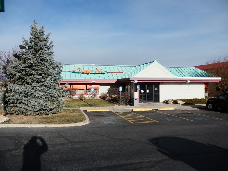 More Photos Of 2414 W Lincolnway, Cheyenne Restaurant For Lease