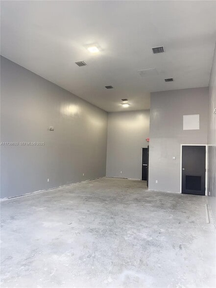More Photos Of 4030 Pembroke Rd, Hollywood Freestanding For Sale