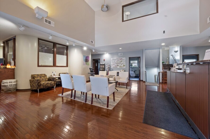 More Photos Of 7410 Switzer, Shawnee Medical For Sale