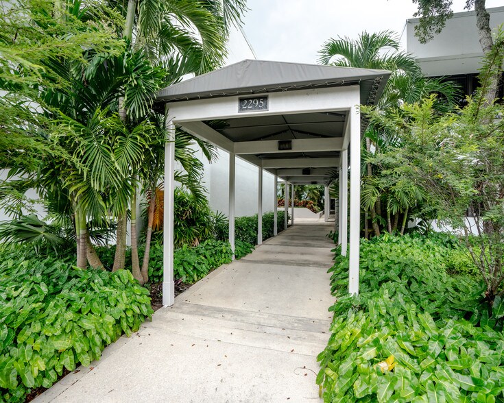 More Photos Of 2295 NW Corporate Blvd, Boca Raton Office Residential For Lease