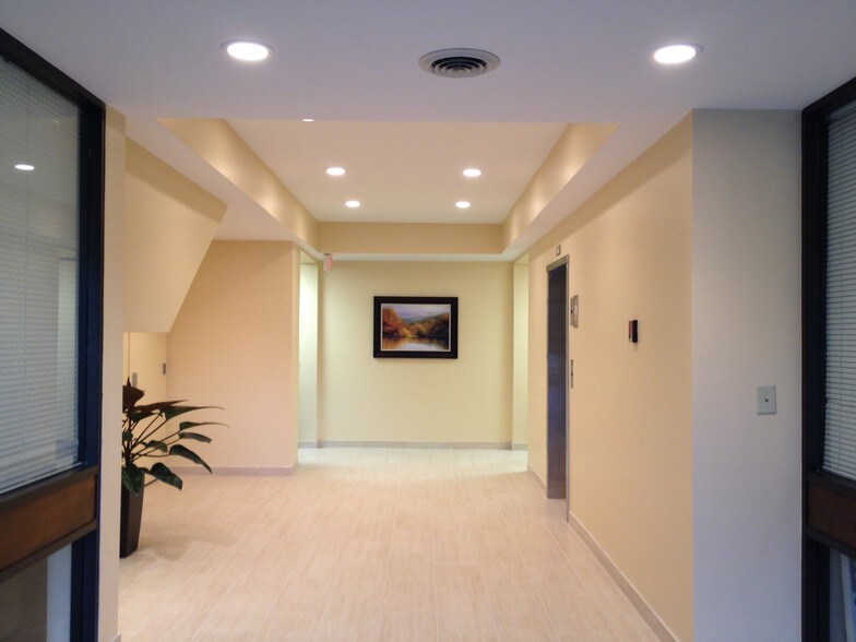 More Photos Of 100 E Six Forks Rd, Raleigh Office For Lease