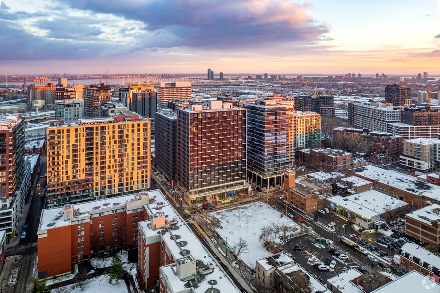 More Photos Of 225 Rue Young, Montréal Apartments For Lease