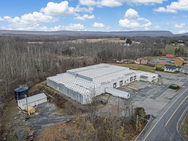 More Photos Of 1560 S Delaware Dr, Mount Bethel Industrial For Sale
