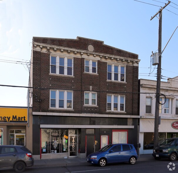 Primary Photo Of 1052-1054 Barton St E, Hamilton Storefront Retail Residential For Sale