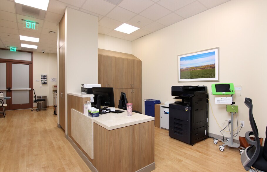 More Photos Of , Santa Maria General Retail For Sale