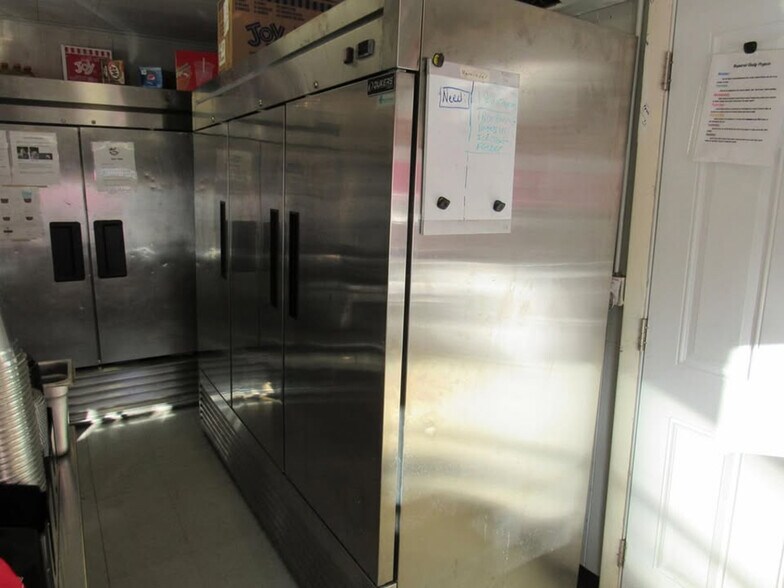 More Photos Of 680 Gray Rd, Gorham Freestanding For Lease